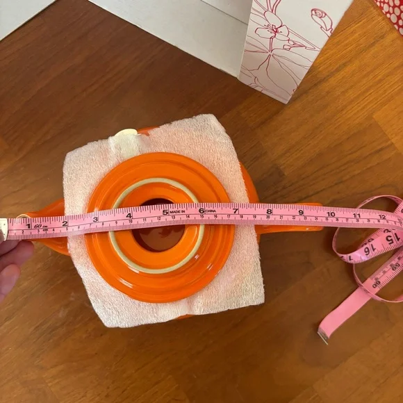 Le Creuset stoneware orange-red flame teapot with stainless steel strainer - Picture 16 of 16